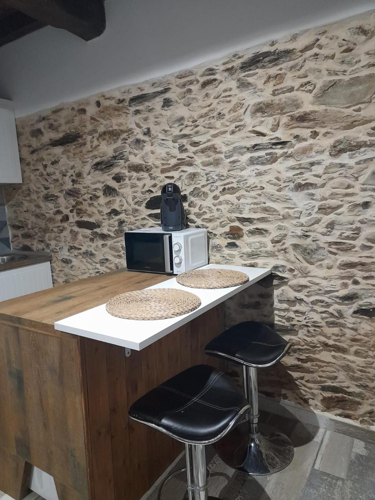 Apartamentos Callampa Torrejon el Rubio Exterior photo